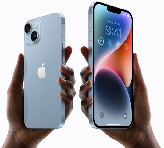 person hands an iphone 14